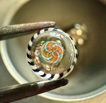 Load image into Gallery viewer, Retticello Pinstripe Pearl